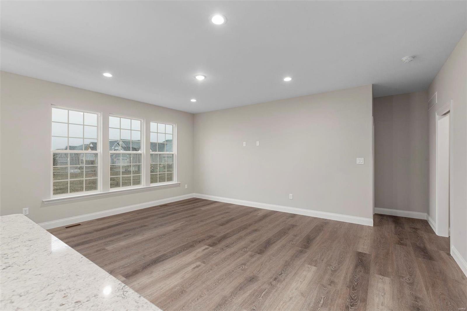 1 Lansford @ Ryehill Manor Street St. Peters, MO 63376 - Photo 3 of 16