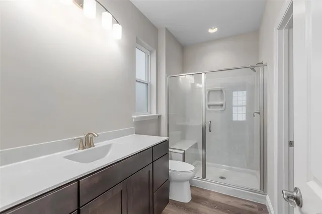 $374,900 | 1 Lansford @ Ryehill Manor Street, St. Peters, MO 63376