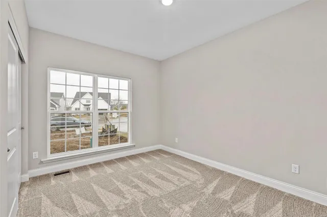 $374,900 | 1 Lansford @ Ryehill Manor Street, St. Peters, MO 63376