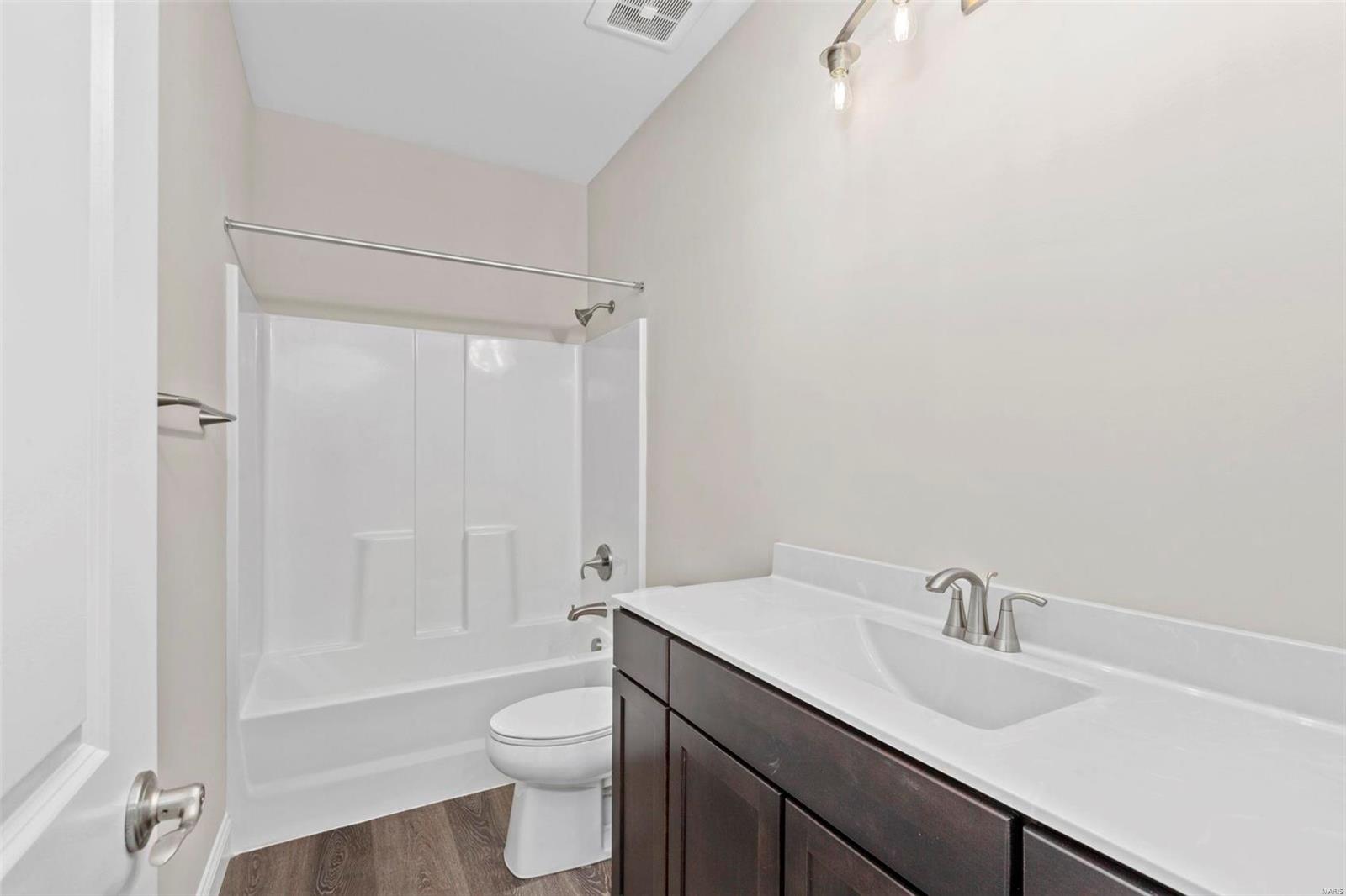 1 Lansford @ Ryehill Manor Street St. Peters, MO 63376 - Photo 9 of 16