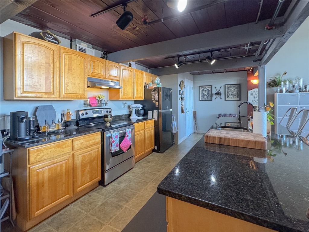 685 Social Street, Unit 310 Woonsocket, RI 02895 - Photo 9 of 26