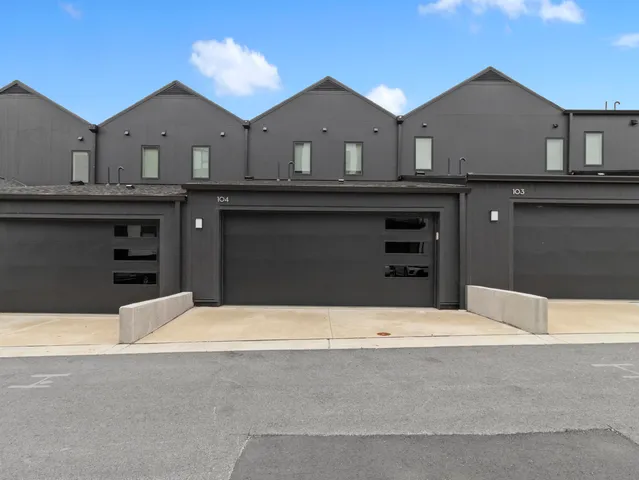 $444,900 | 9378 South Alder Place, Unit 104, Oak Creek, WI 53154