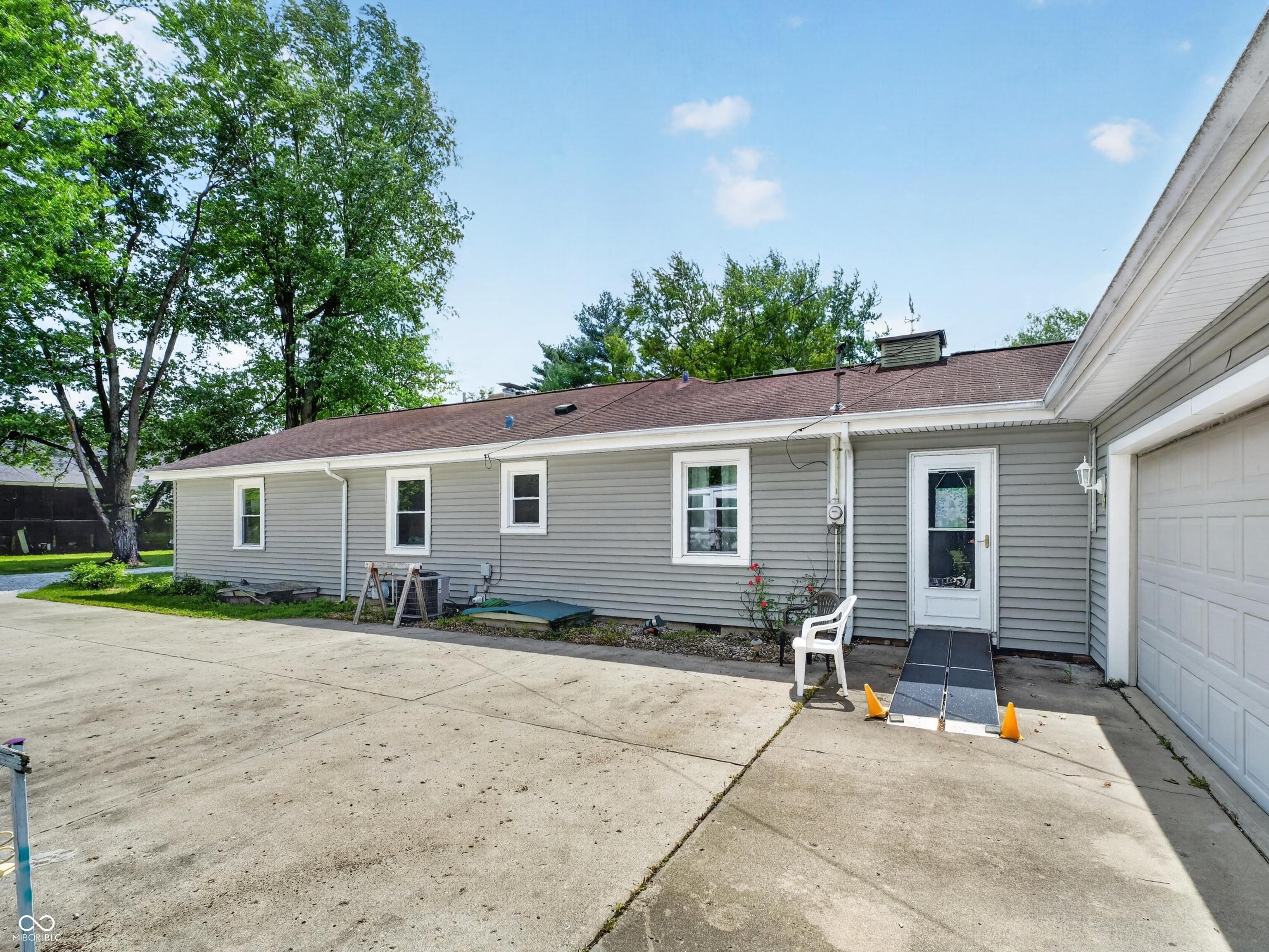 3426 West 8th Street Road Anderson, IN 46011 - Photo 5 of 42 Gallery Image 5