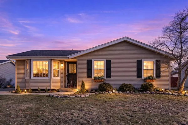 $374,900 | 5804 69th Street, Kenosha, WI 53142