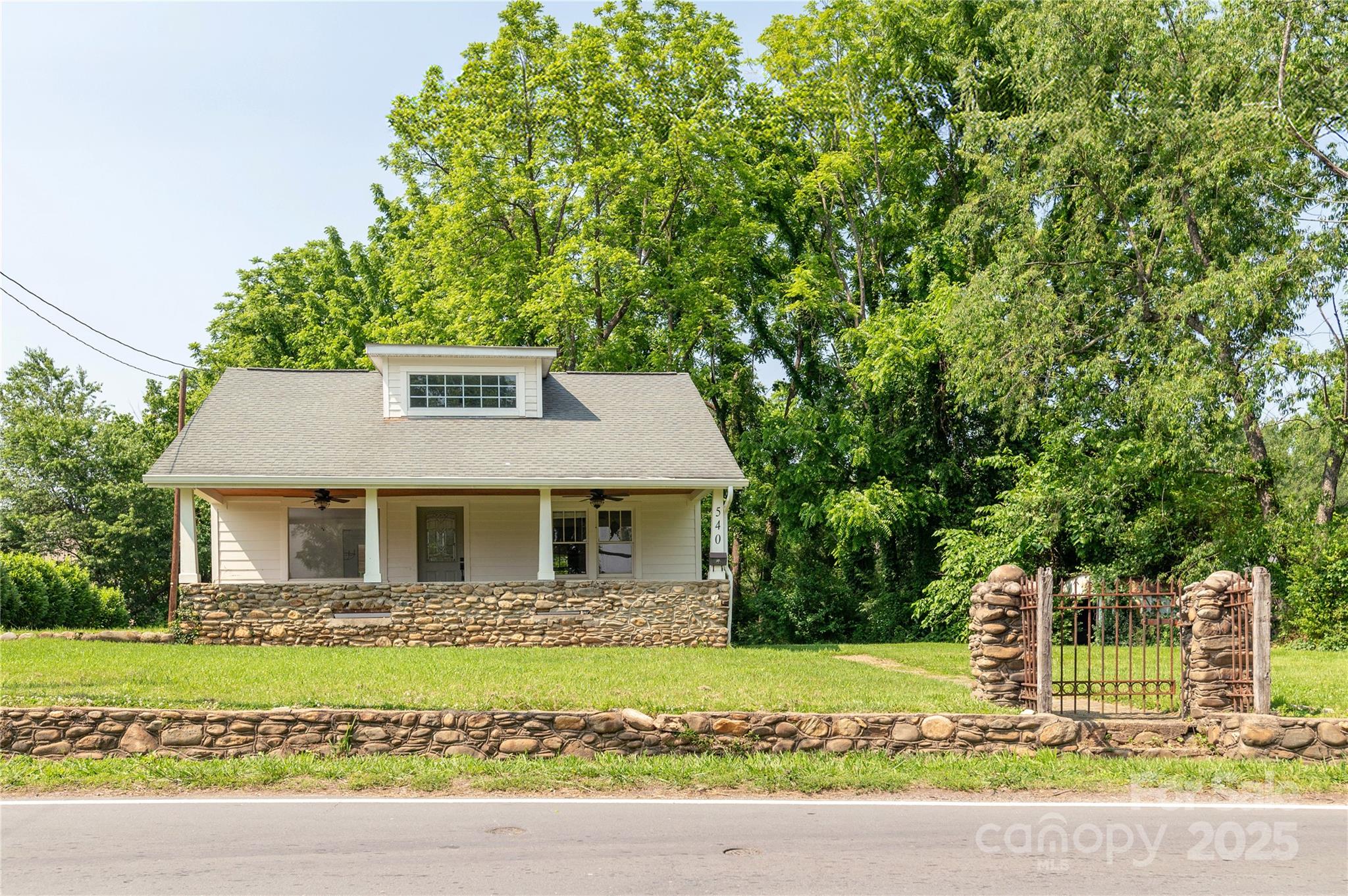 540 Fairview Road Asheville, NC 28803 - Photo 2 of 30 Gallery Image 2