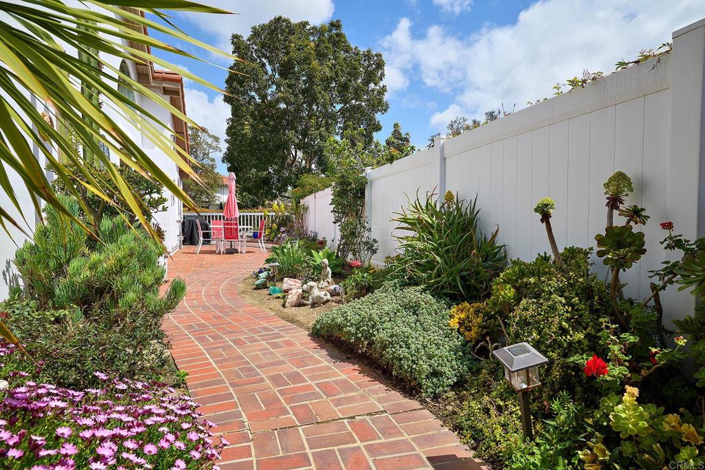 5090 Siros Way Oceanside, CA 92056 - Photo 5 of 35