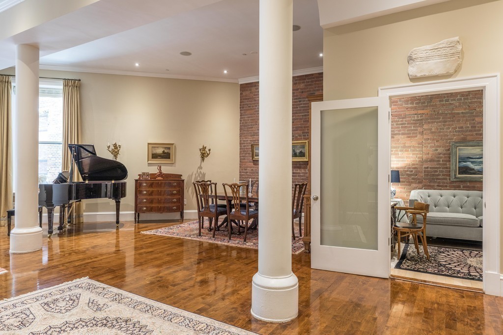 112 Beach Street, Unit 1 Boston, MA 02111 - Photo 6 of 20 a view of a living room
