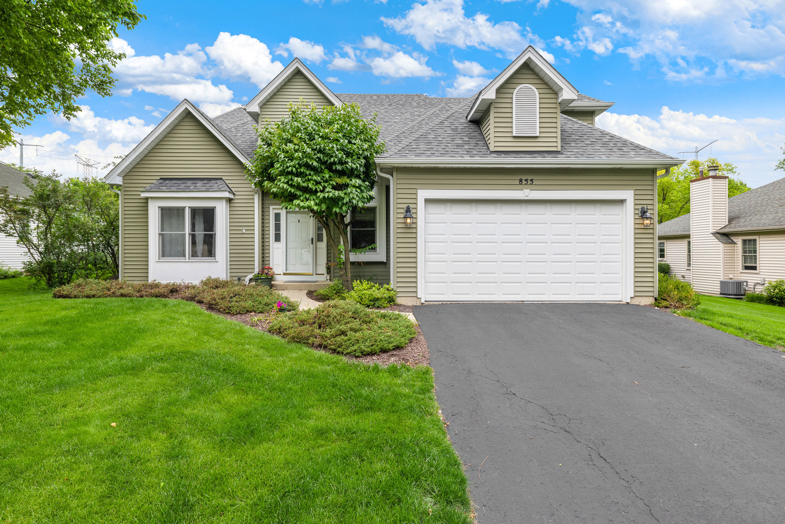 855 Ayers Street Bolingbrook, IL 60440 - Photo 1 of 41