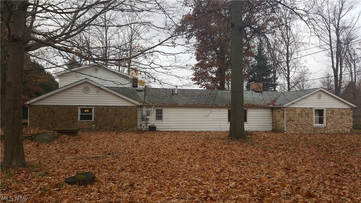 5259 Hadlock Road Ashtabula, OH 44004 - Photo 3 of 35