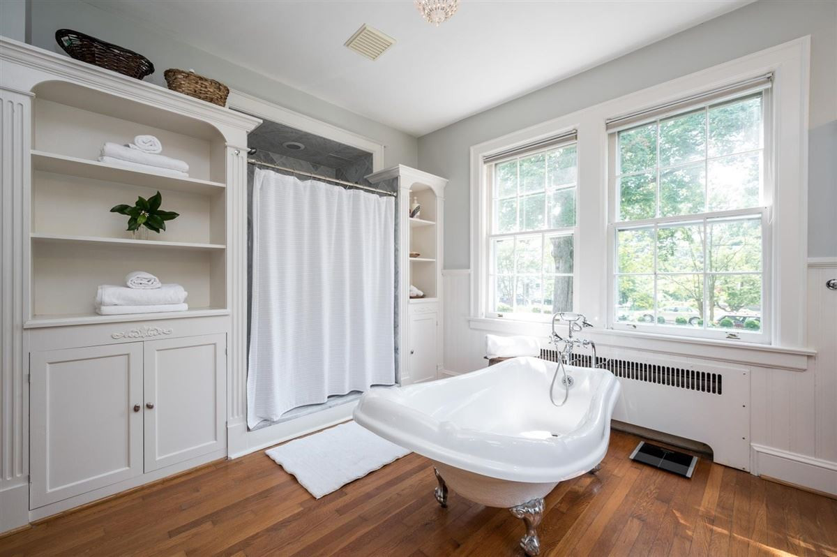 112 Montgomery Street Raleigh, NC 27607 - Photo 14 of 29 Master Bath/Spa