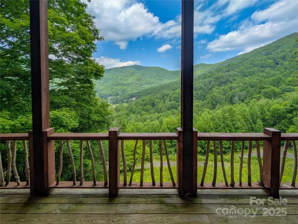 $799,000 | 72 Pilgrims Lane, Burnsville, NC 28714