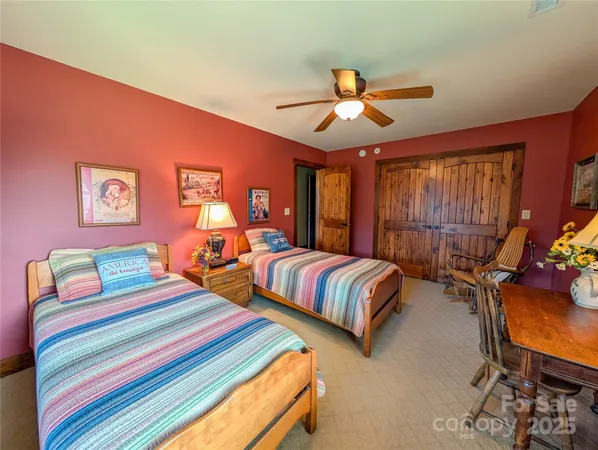 $799,000 | 72 Pilgrims Lane, Burnsville, NC 28714