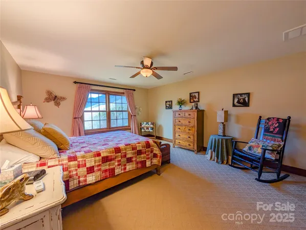 $799,000 | 72 Pilgrims Lane, Burnsville, NC 28714
