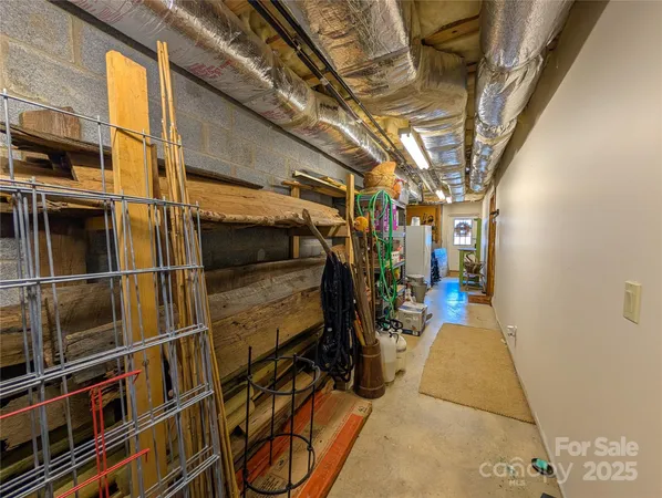 $799,000 | 72 Pilgrims Lane, Burnsville, NC 28714