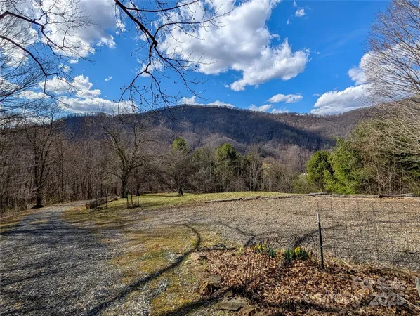 $799,000 | 72 Pilgrims Lane, Burnsville, NC 28714