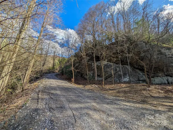 $799,000 | 72 Pilgrims Lane, Burnsville, NC 28714