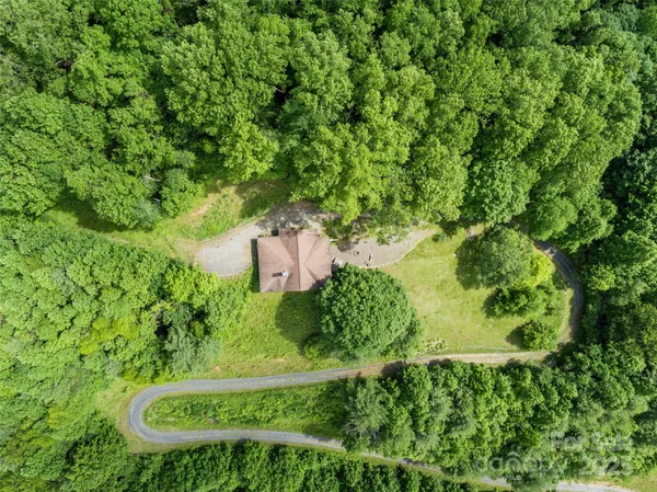 $799,000 | 72 Pilgrims Lane, Burnsville, NC 28714