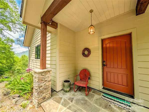 $799,000 | 72 Pilgrims Lane, Burnsville, NC 28714