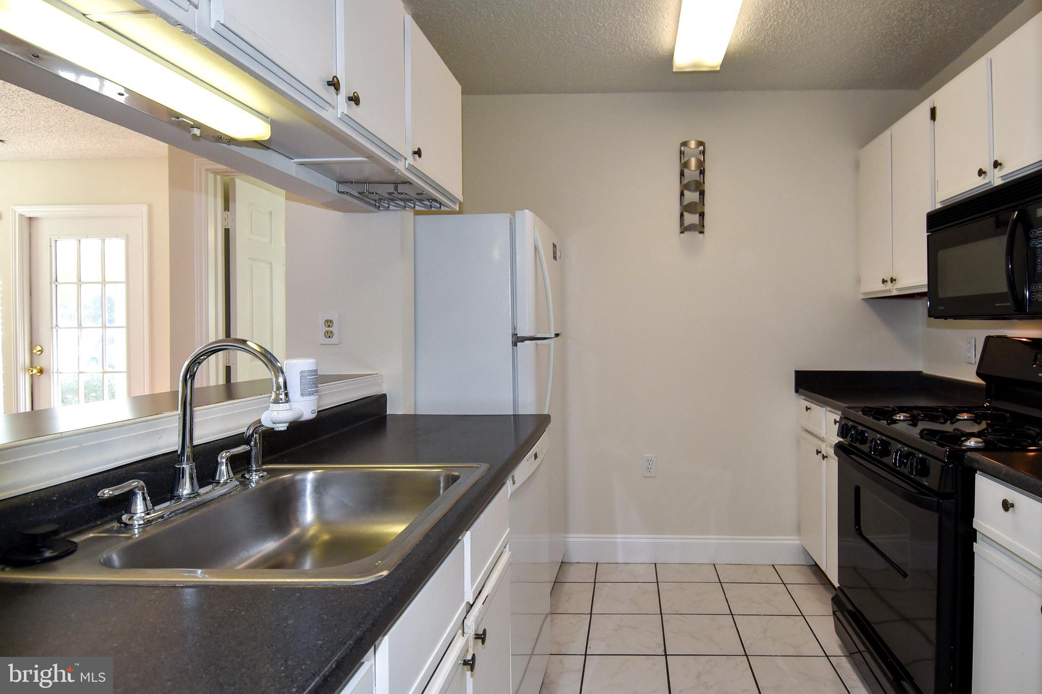 20952 Timber Ridge Terrace, Unit 102 Ashburn, VA 20147 - Photo 5 of 35