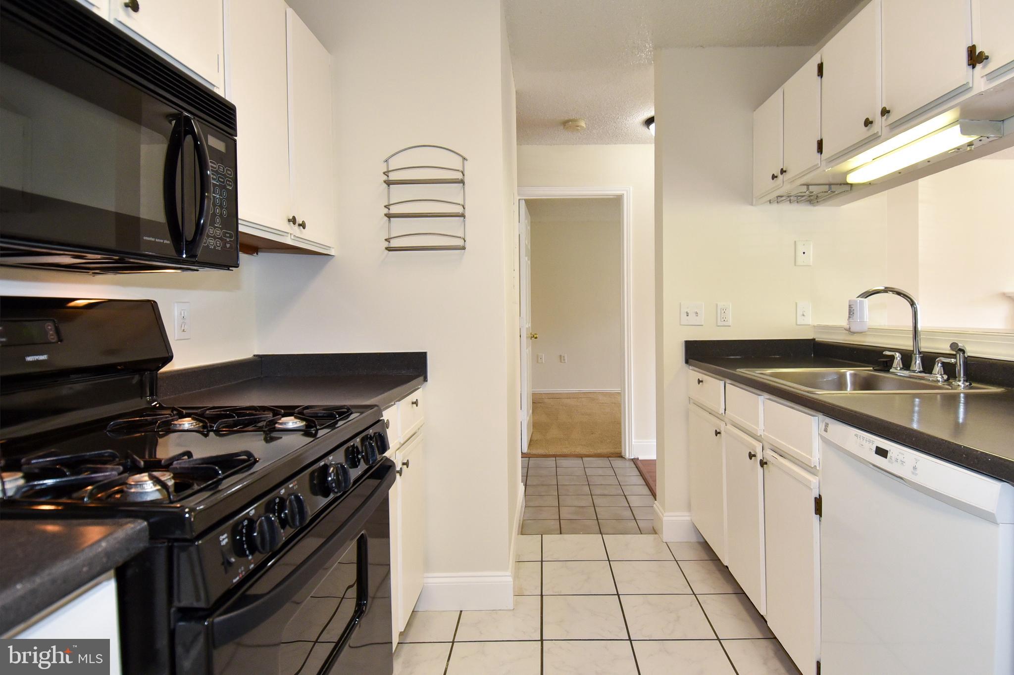 20952 Timber Ridge Terrace, Unit 102 Ashburn, VA 20147 - Photo 8 of 35