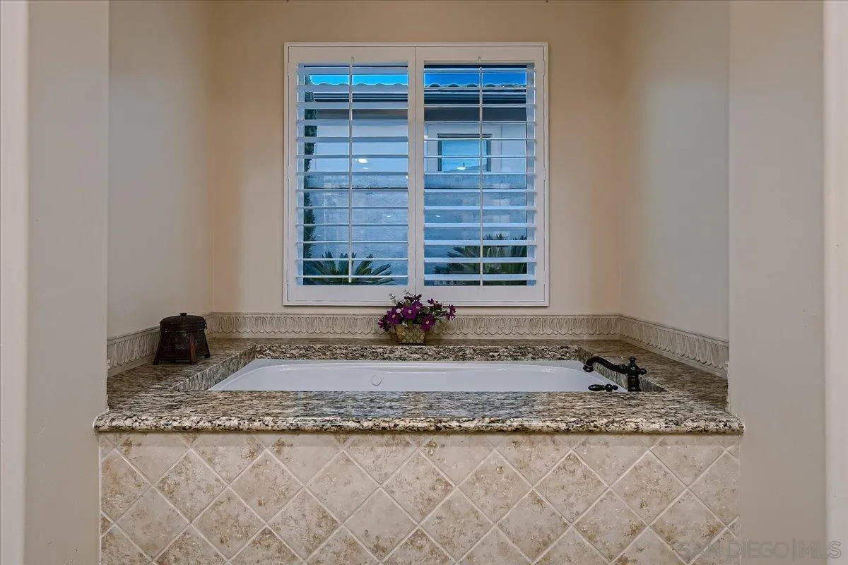 3349 Mendenaro Court Fallbrook, CA 92028 - Photo 25 of 34 a view of living room
