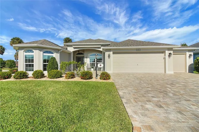 $610,000 | 3083 Hicks Place, The Villages, FL 32163