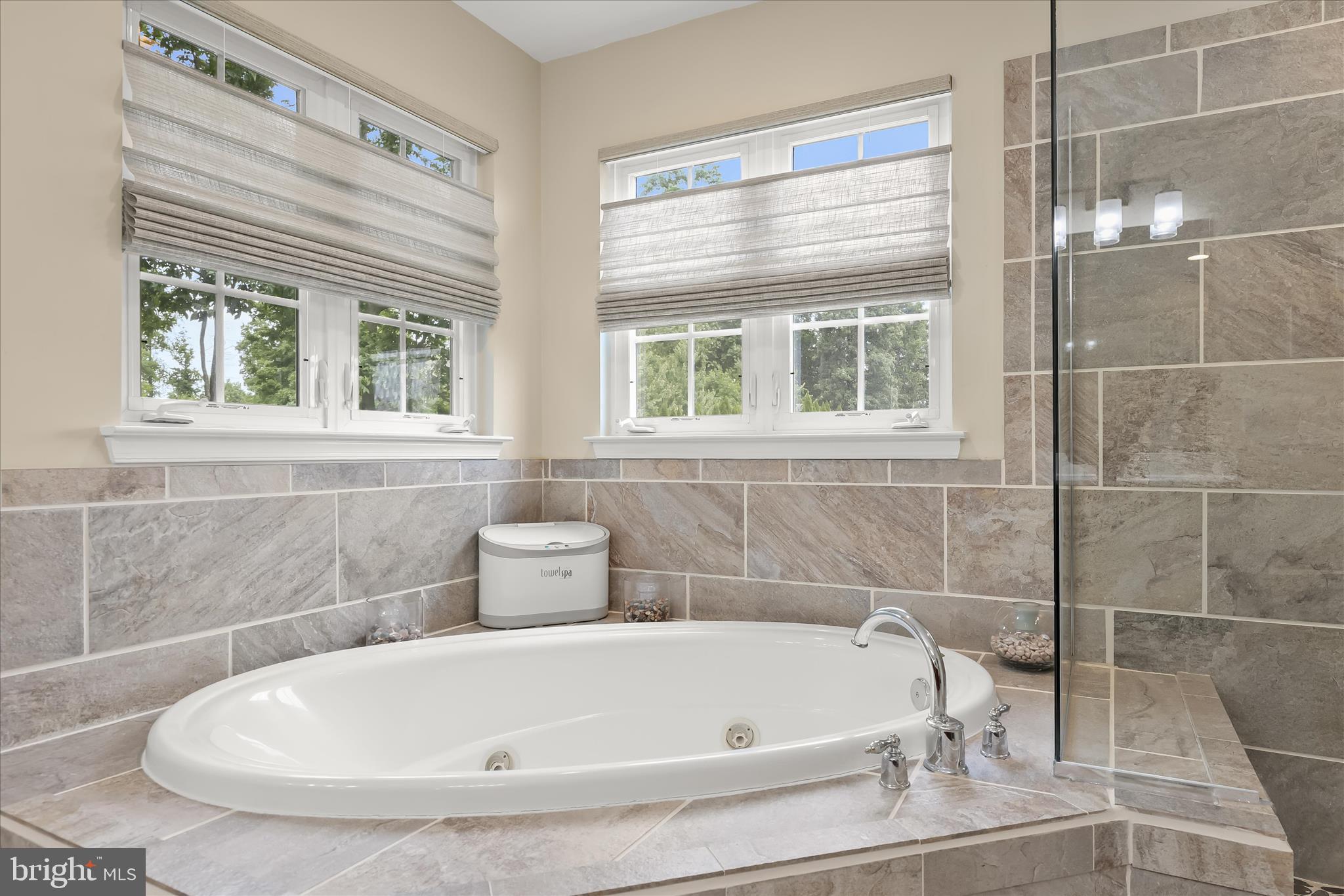 7 Cardiff Road Shrewsbury, PA 17361 - Photo 48 of 85 Primary En-Suite Bathroom