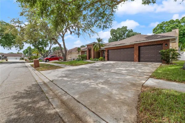 $429,000 | 931 Balsamina Drive, Brandon, FL 33510