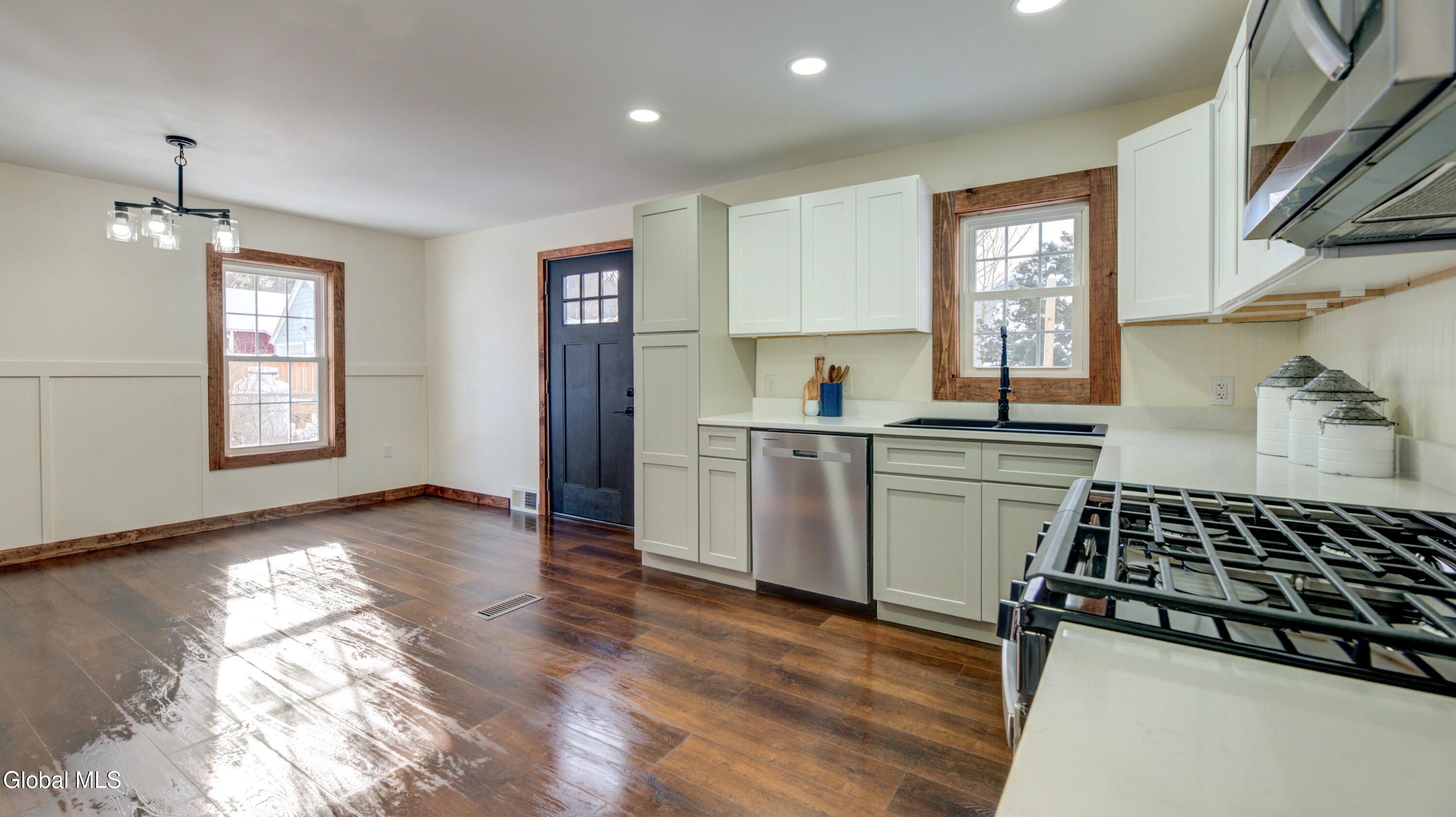 20 Spring Street Broadalbin, NY 12025 - Photo 12 of 47 20 Spring St 2-5