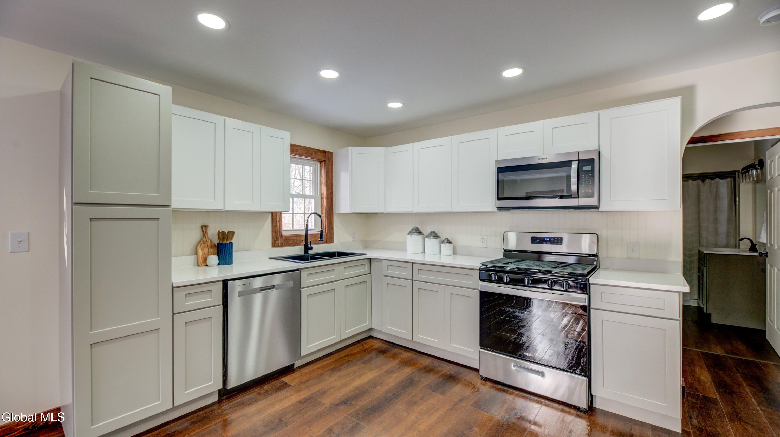 20 Spring Street Broadalbin, NY 12025 - Photo 8 of 47 20 Spring St 2