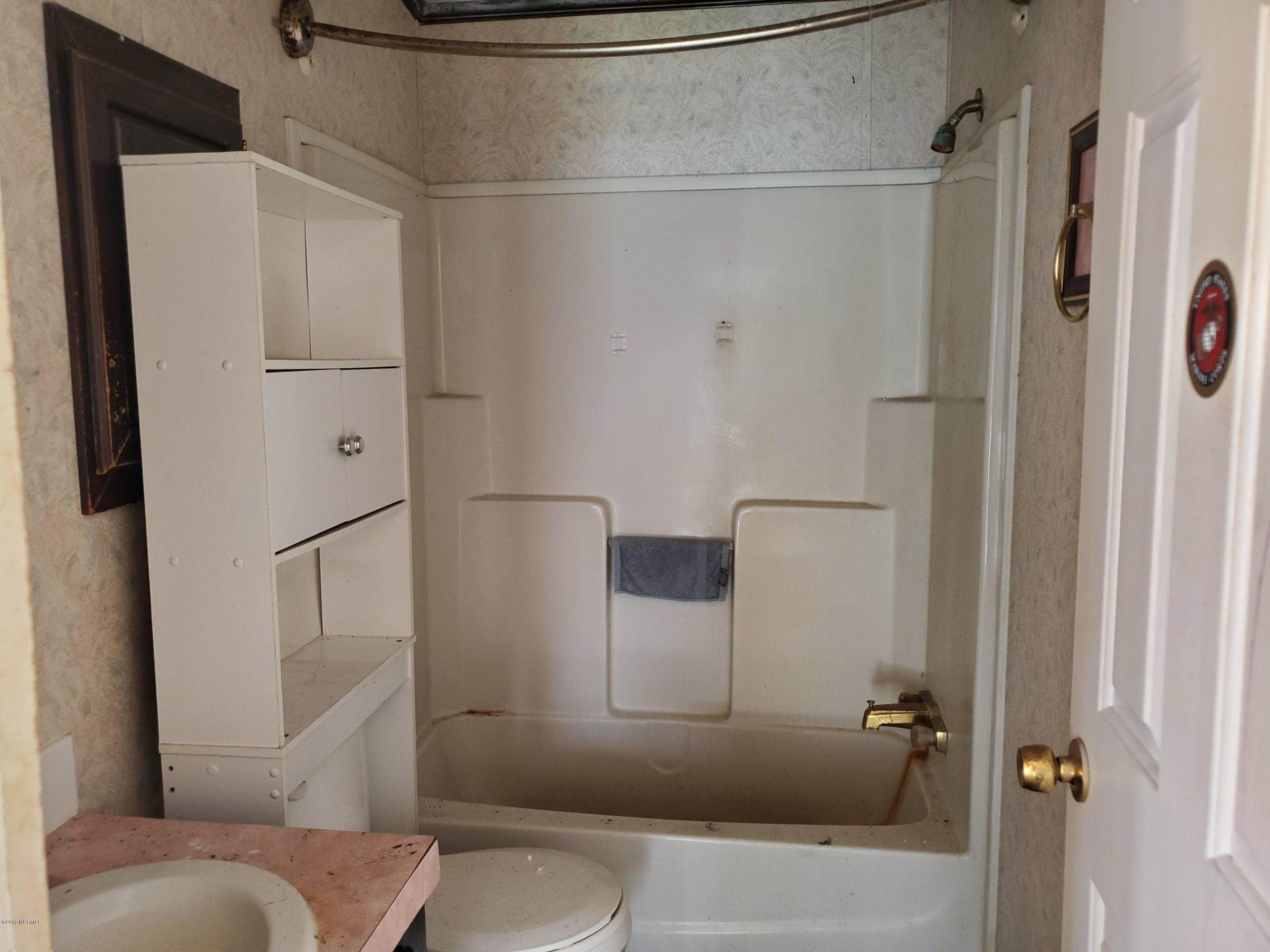574 Midway Road Southeast Bolivia, NC 28422 - Photo 6 of 10 20191011_161247
