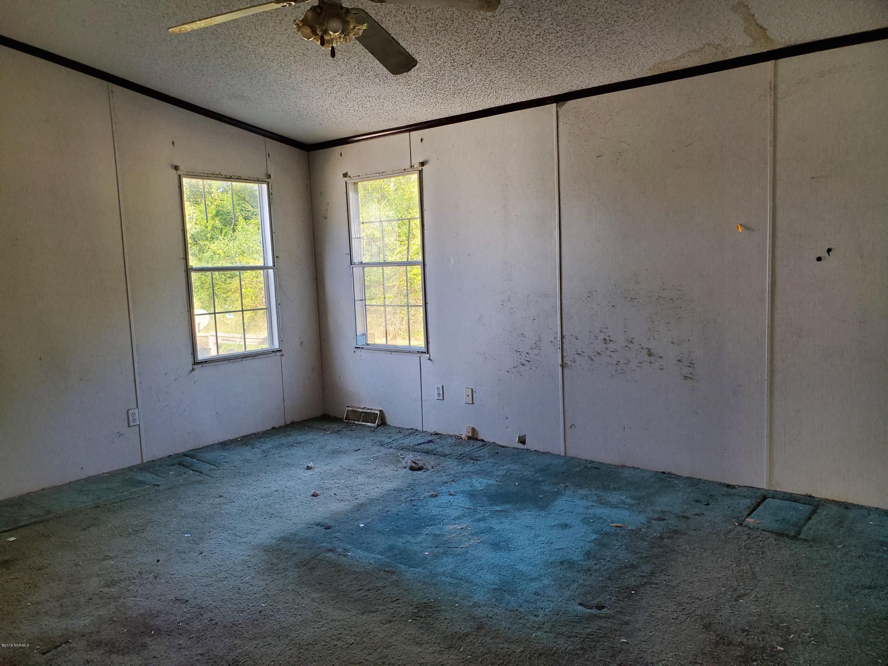 574 Midway Road Southeast Bolivia, NC 28422 - Photo 7 of 10 20191011_161448