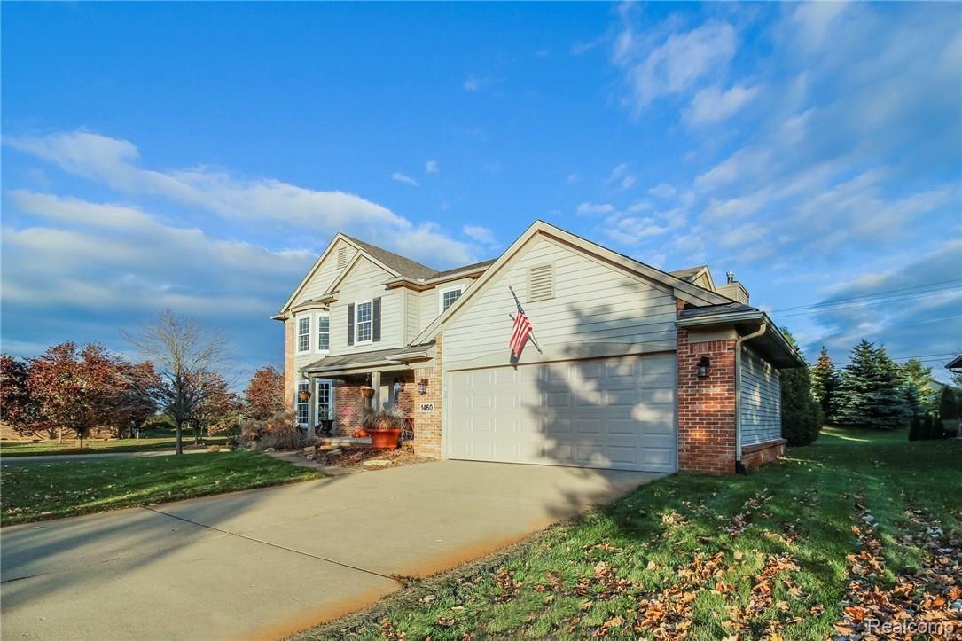 1460 Lee Wood Ridge Road Walled Lake, MI 48390 - Photo 3 of 37 Front