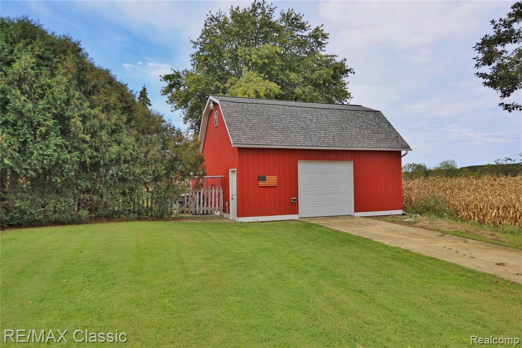 11892 South Wright Road Eagle, MI 48822 - Photo 17 of 20