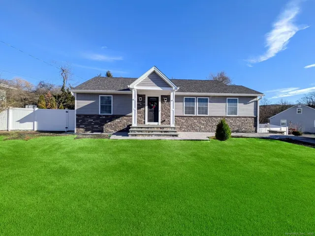 $499,000 | 3 Vine Street, Naugatuck, CT 06770