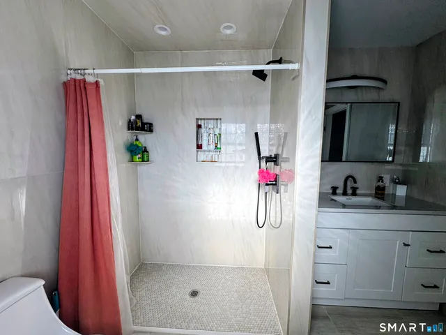 $499,000 | 3 Vine Street, Naugatuck, CT 06770