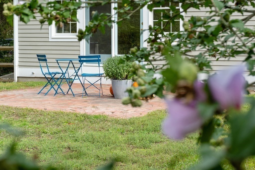 8 Linway Road Lincoln, MA 01773 - Photo 34 of 37