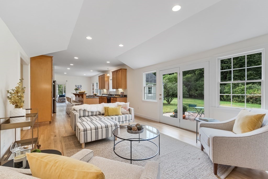 8 Linway Road Lincoln, MA 01773 - Photo 9 of 37