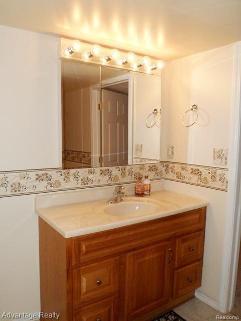 52190 Boland Road New Baltimore, MI 48047 - Photo 31 of 39 SAM_9916.jpg