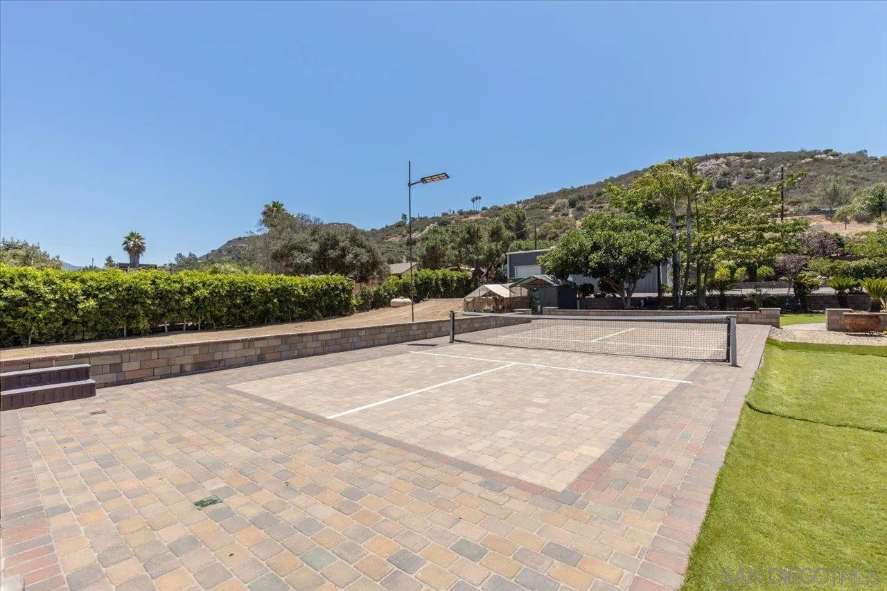 15786 Olde Highway 80 El Cajon, CA 92021 - Photo 43 of 75