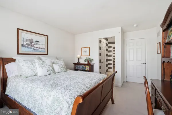 $1,139,000 | 61 Hillyer Lane, Newtown, PA 18940