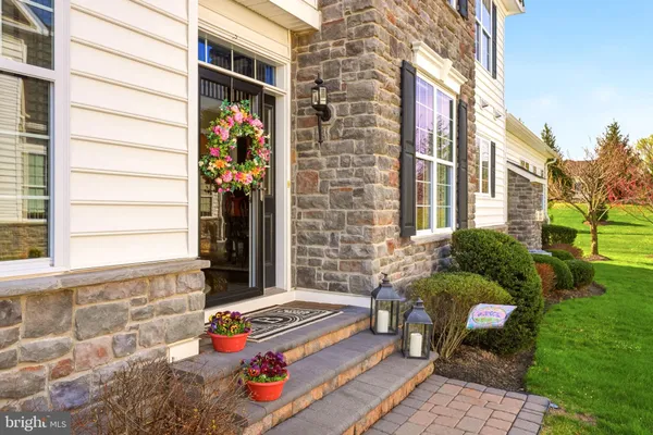 $1,139,000 | 61 Hillyer Lane, Newtown, PA 18940