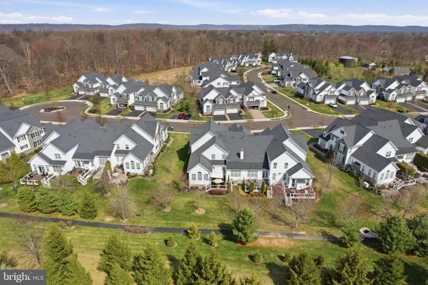 $1,139,000 | 61 Hillyer Lane, Newtown, PA 18940