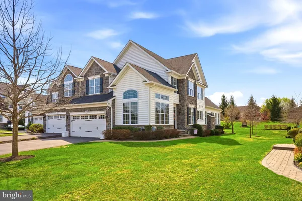 $1,139,000 | 61 Hillyer Lane, Newtown, PA 18940