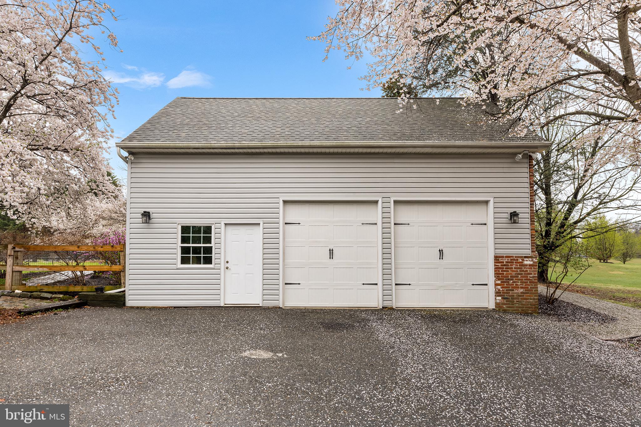 1231 State Road Lincoln University, PA 19352 - Photo 27 of 31 Attached oversized 2 car garage