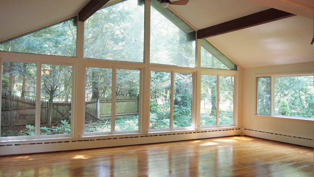 27 Hills Road Amherst, MA 01002 - Photo 13 of 24 Gallery Image 13