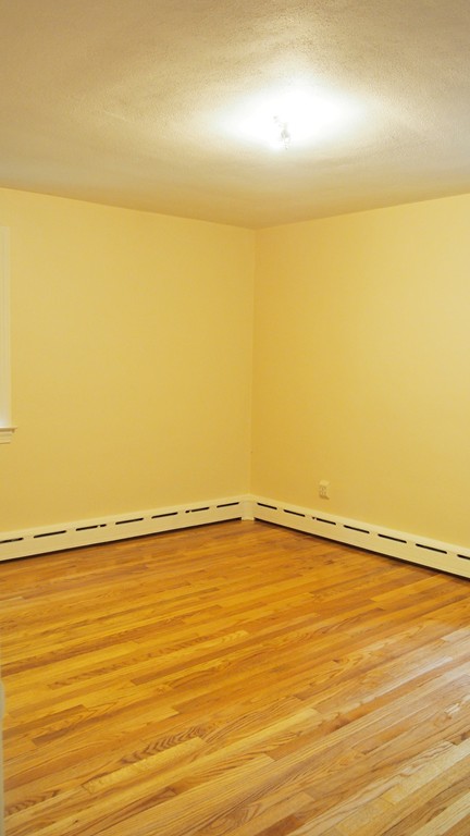 27 Hills Road Amherst, MA 01002 - Photo 18 of 24 Gallery Image 18