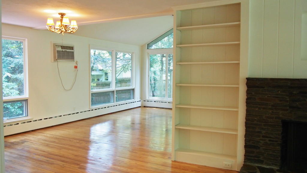 27 Hills Road Amherst, MA 01002 - Photo 9 of 24 Gallery Image 9