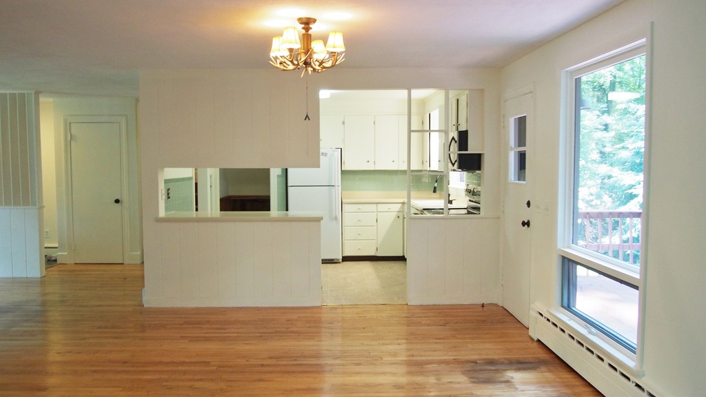 27 Hills Road Amherst, MA 01002 - Photo 10 of 24 Gallery Image 10