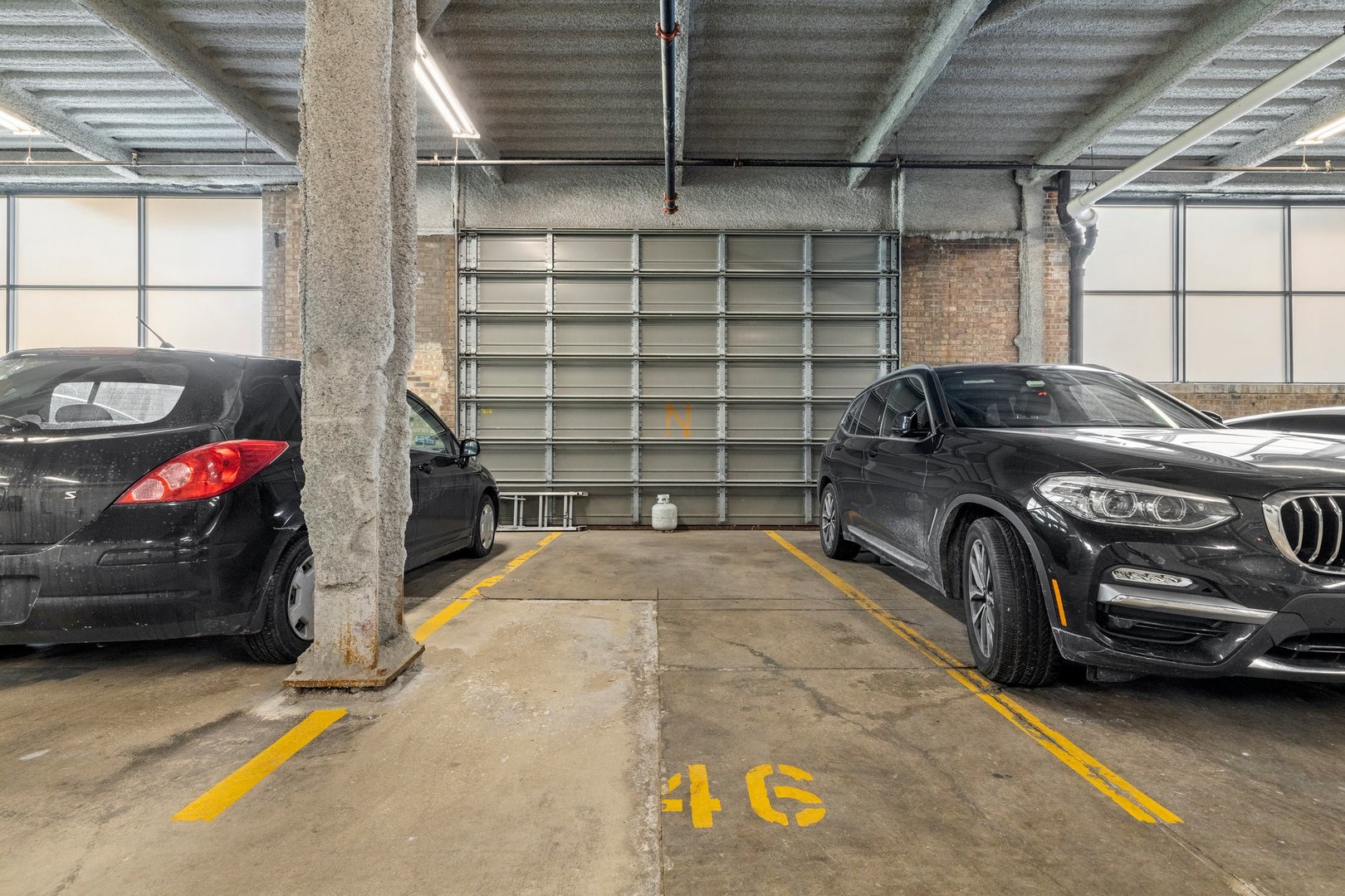203 South Sangamon Street, Unit 306 Chicago, IL 60607 - Photo 28 of 30 a view of a garage